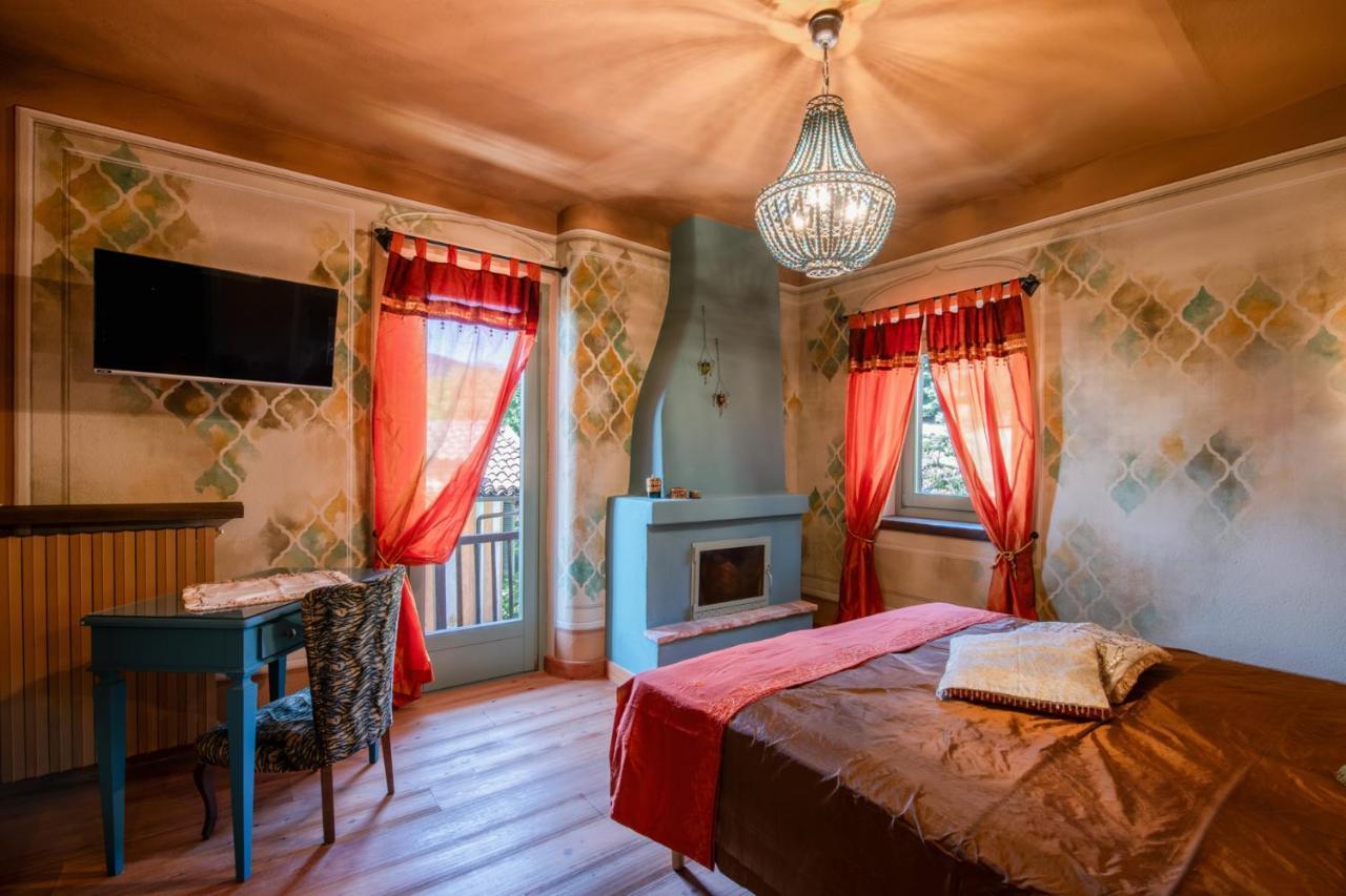 Segnavento -Rooms And Suites- Manta Esterno foto