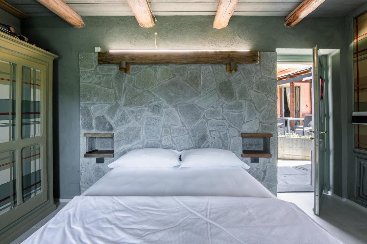 Segnavento -Rooms And Suites- Manta Esterno foto